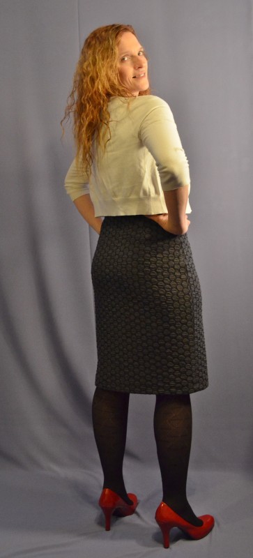 Black with gray dot knit pencil skirt