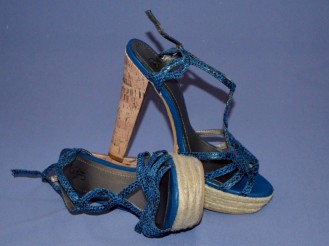Shoes to wear with cap sleeved sheath in gold vintage look floral with exposed zipper in blue